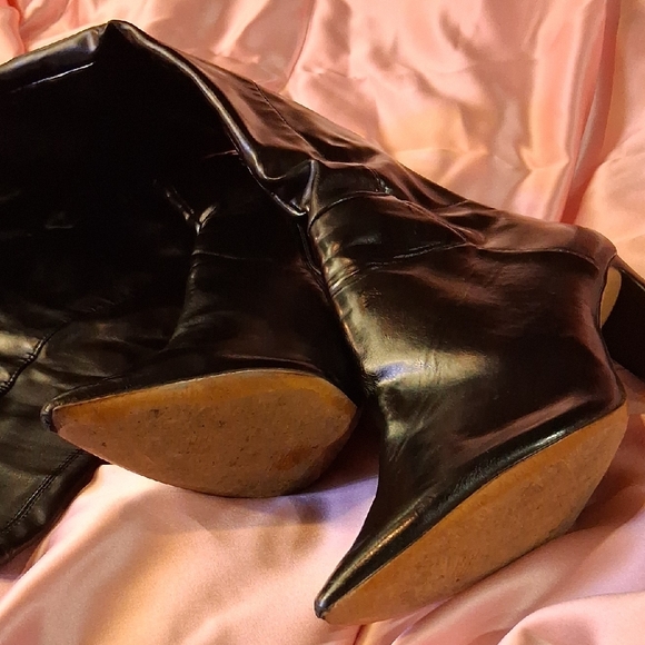 Black Leather Knee-High Boots - Picture 5 of 7